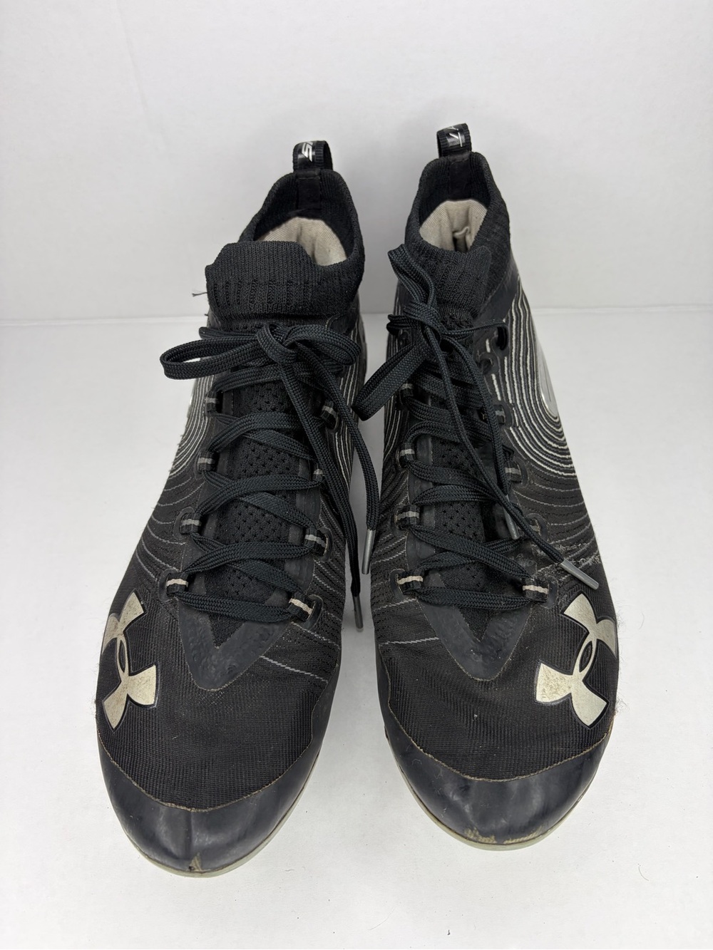 Men’s Under Armour Men’s Size 10 Football Cleats Black Silver High Top
